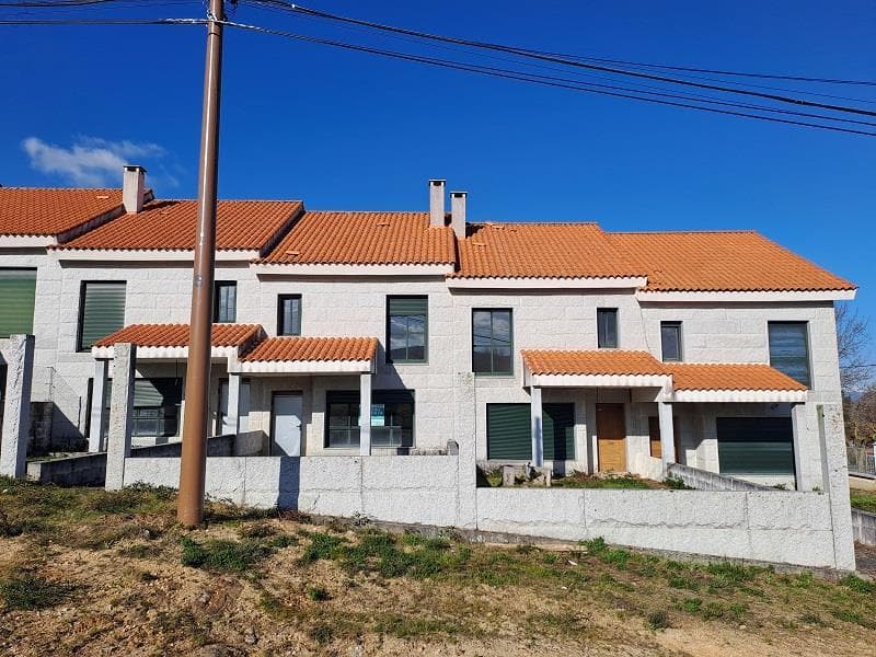 Terraced House in Celanova