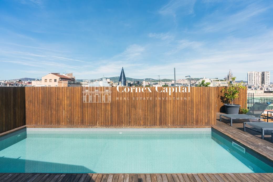 Piso único con piscina comunitaria en el corazón del Eixample