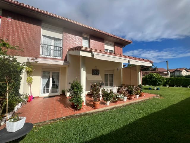 Chalet Pareado en Cubas