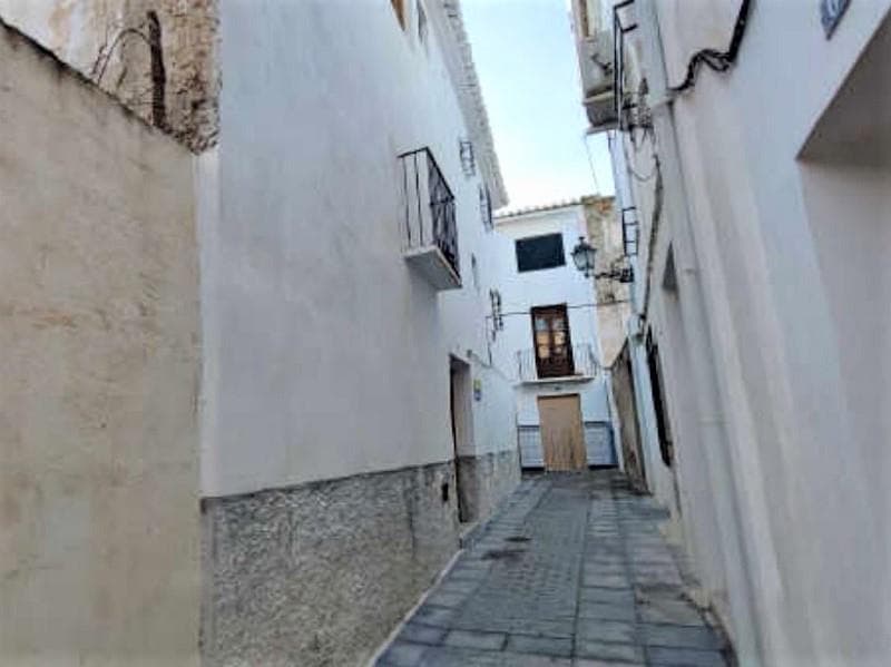 Terraced House in Baza