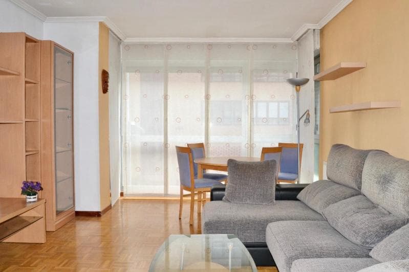ESPACIOSA VIVIENDA DE 3 DORMITORIOS EN MENDILLORRI