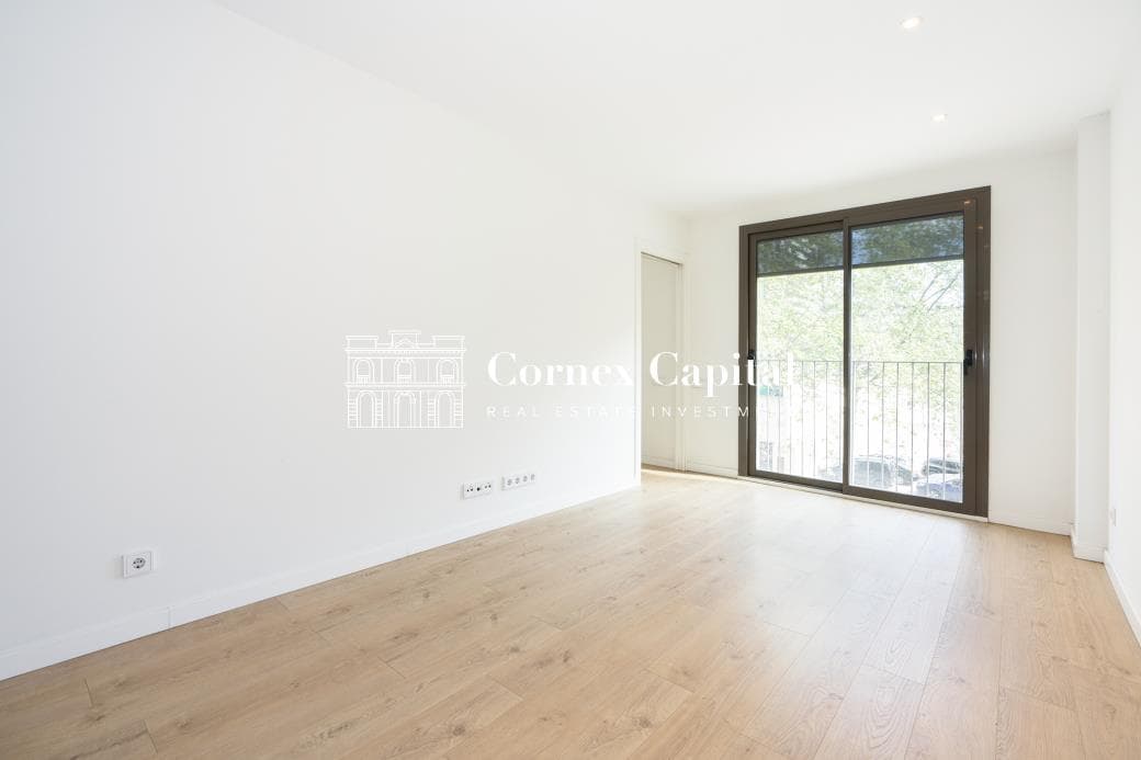 Piso de 2 habitaciones en edificio con piscina comunitaria en Poblenou